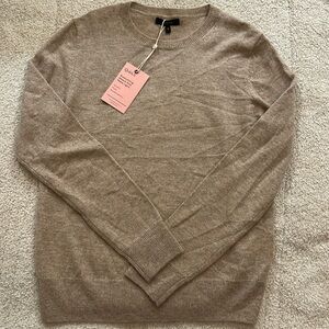 NWT quince cashmere woman’s crew neck sweater